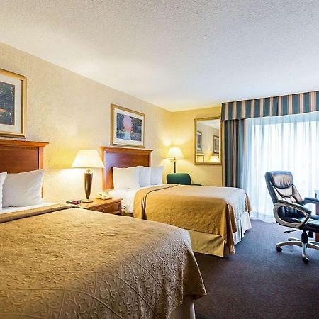 Quality Inn And Conference Center I-80 Grand Island Doniphan Eksteriør billede