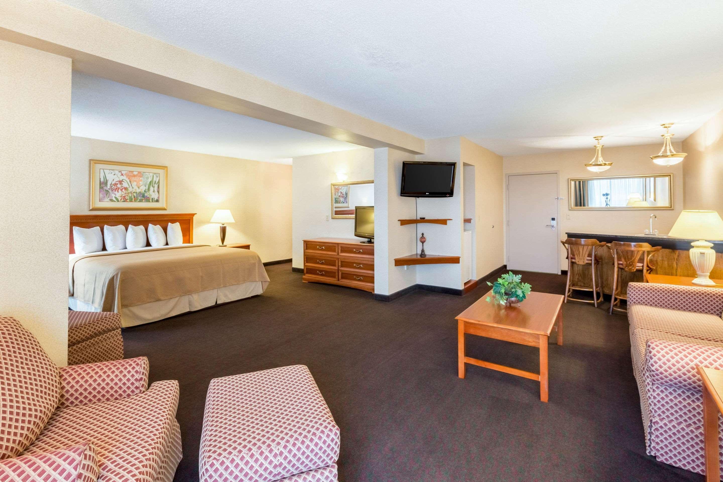 Quality Inn And Conference Center I-80 Grand Island Doniphan Eksteriør billede