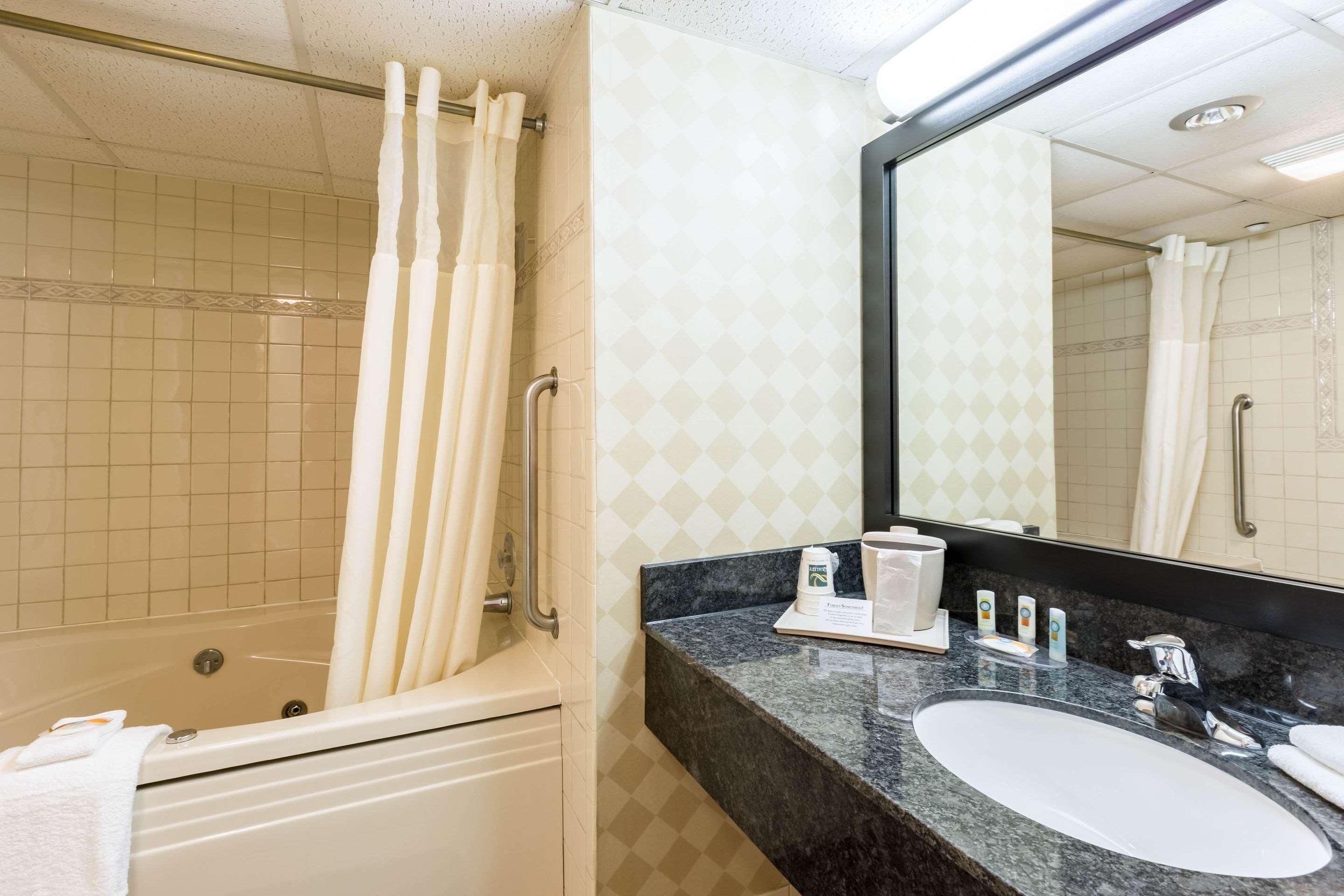 Quality Inn And Conference Center I-80 Grand Island Doniphan Eksteriør billede