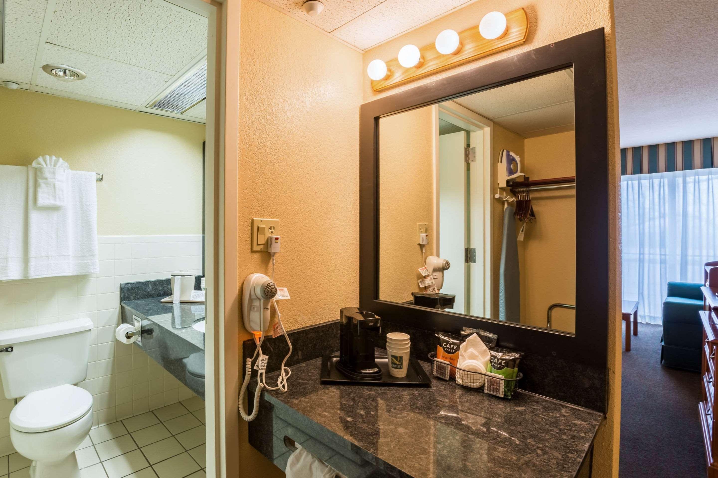 Quality Inn And Conference Center I-80 Grand Island Doniphan Eksteriør billede