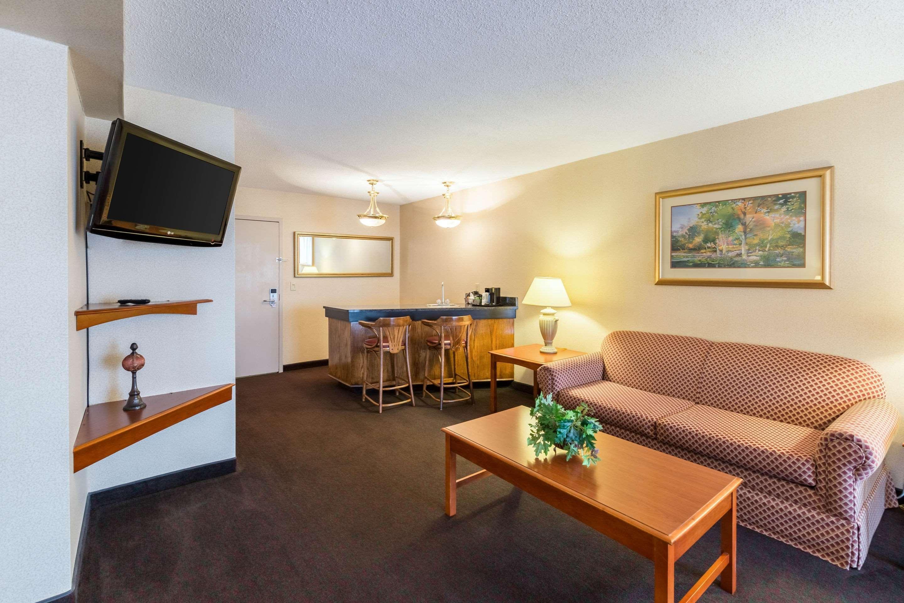 Quality Inn And Conference Center I-80 Grand Island Doniphan Eksteriør billede