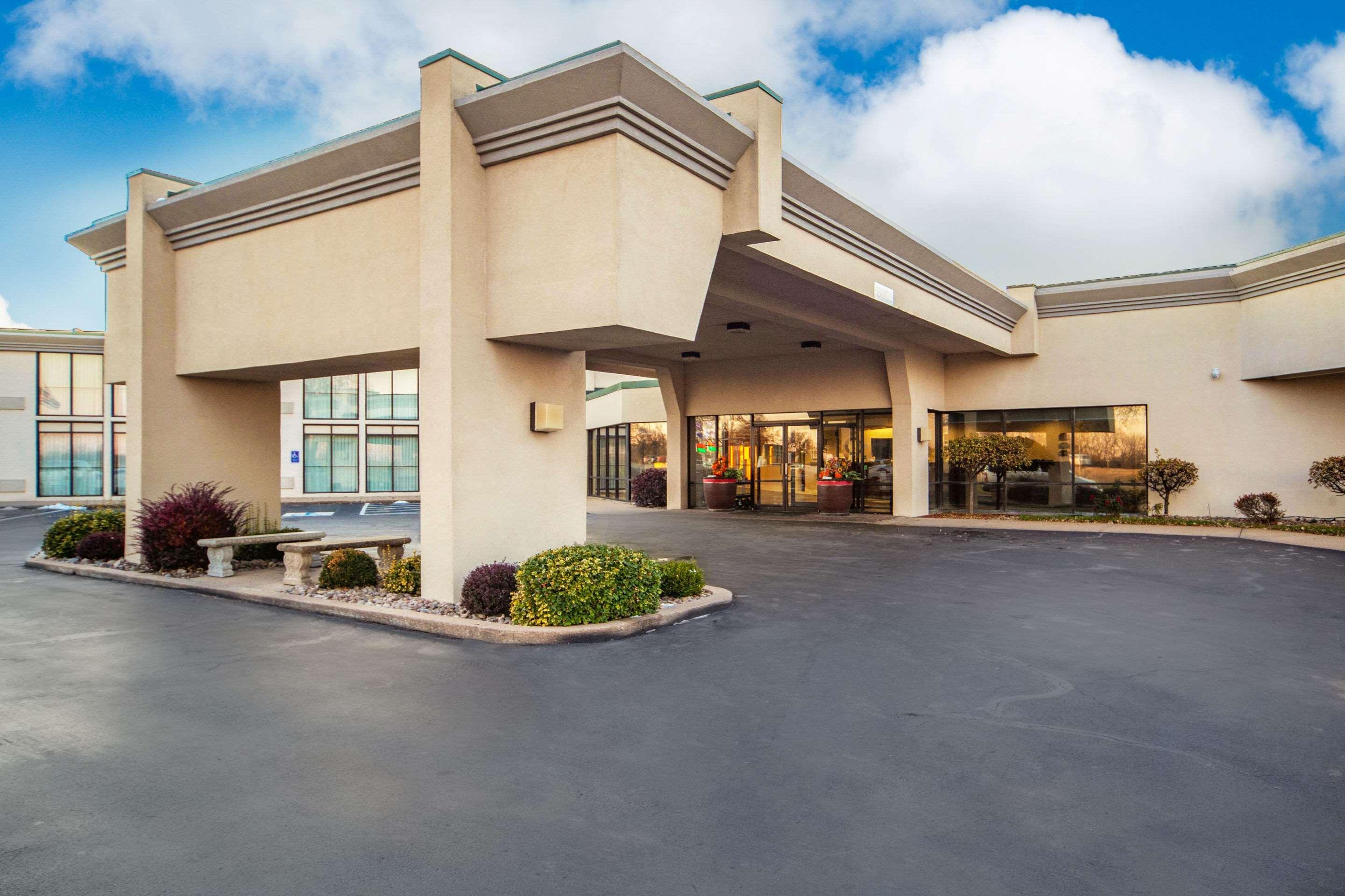 Quality Inn And Conference Center I-80 Grand Island Doniphan Eksteriør billede