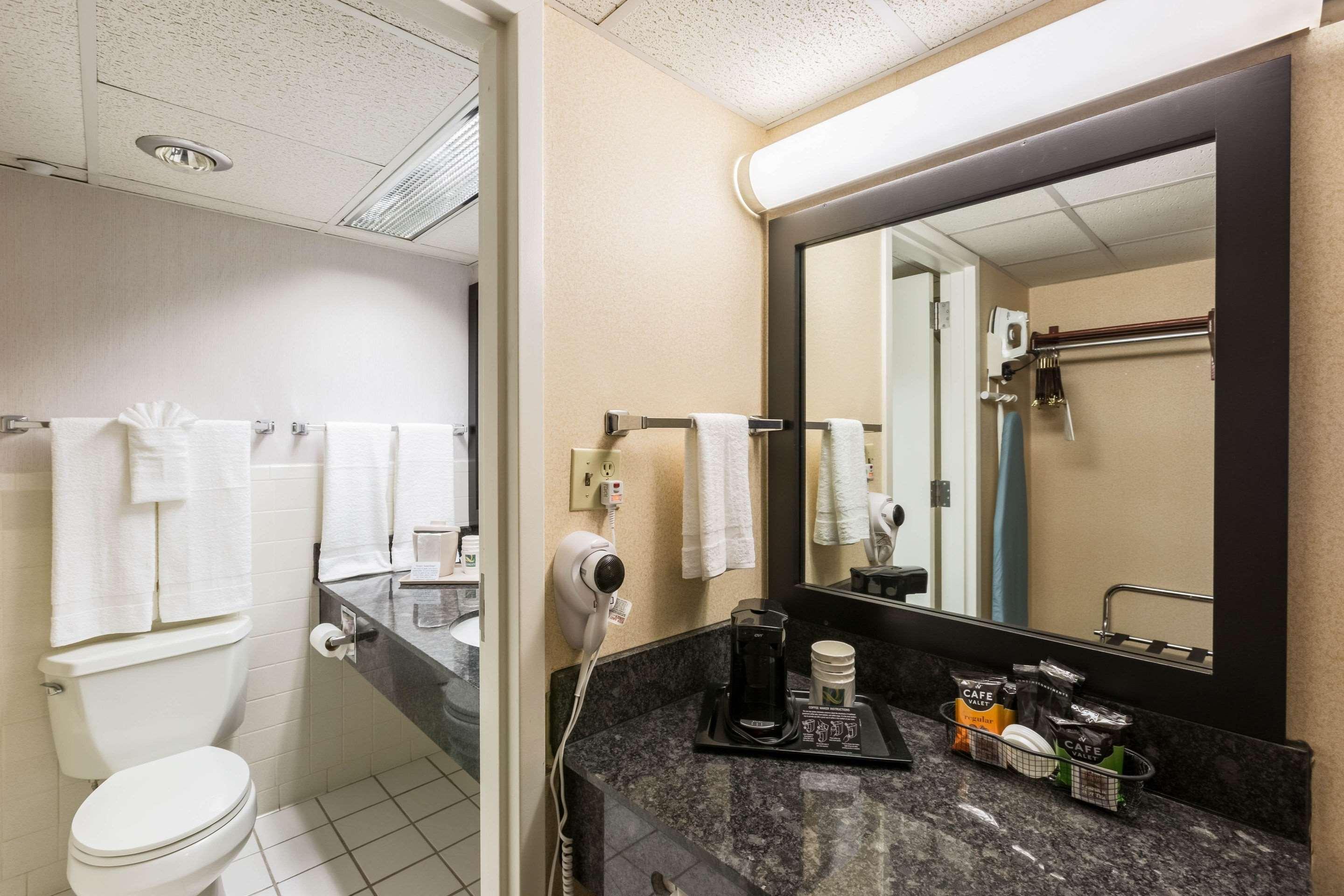 Quality Inn And Conference Center I-80 Grand Island Doniphan Eksteriør billede