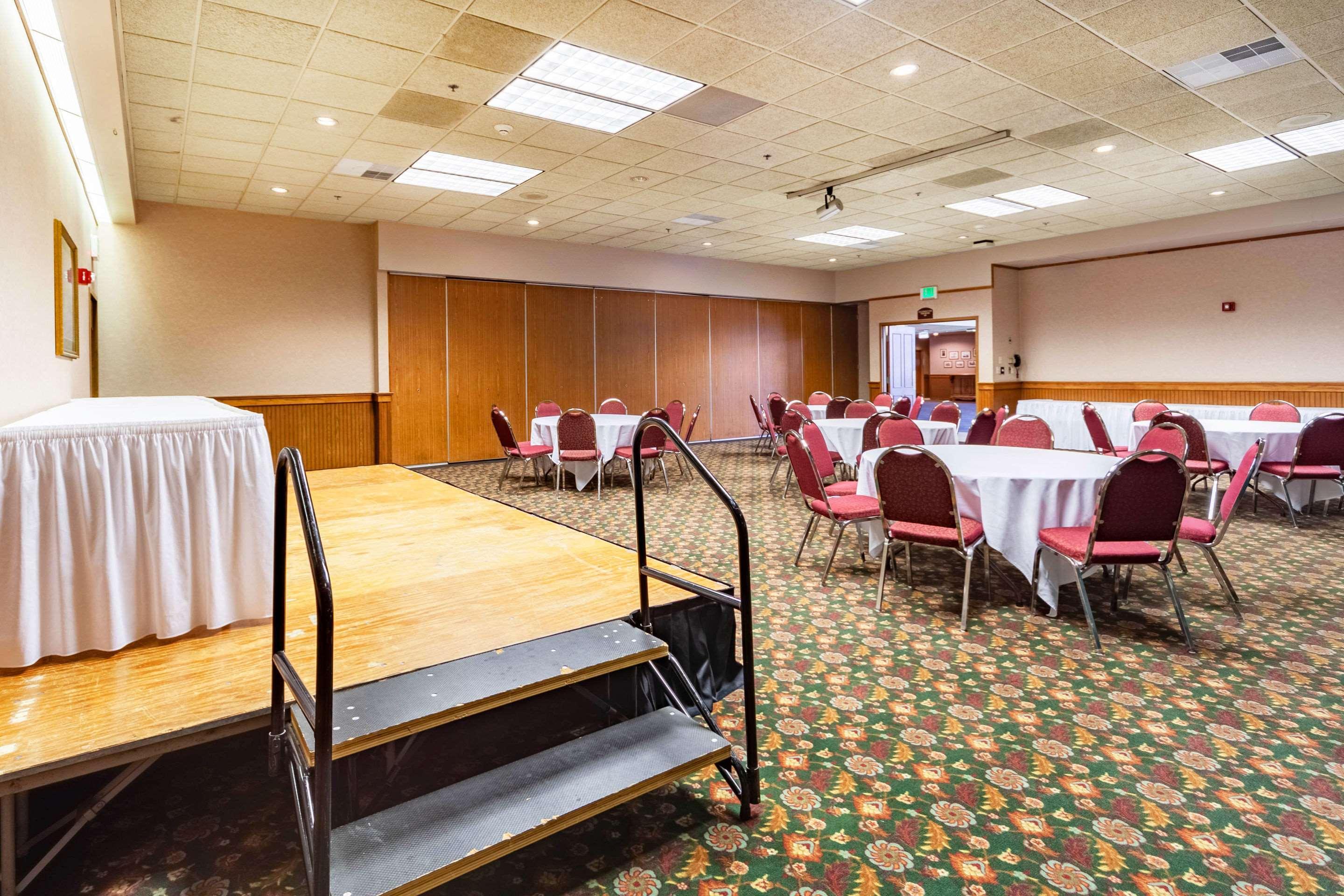 Quality Inn And Conference Center I-80 Grand Island Doniphan Eksteriør billede