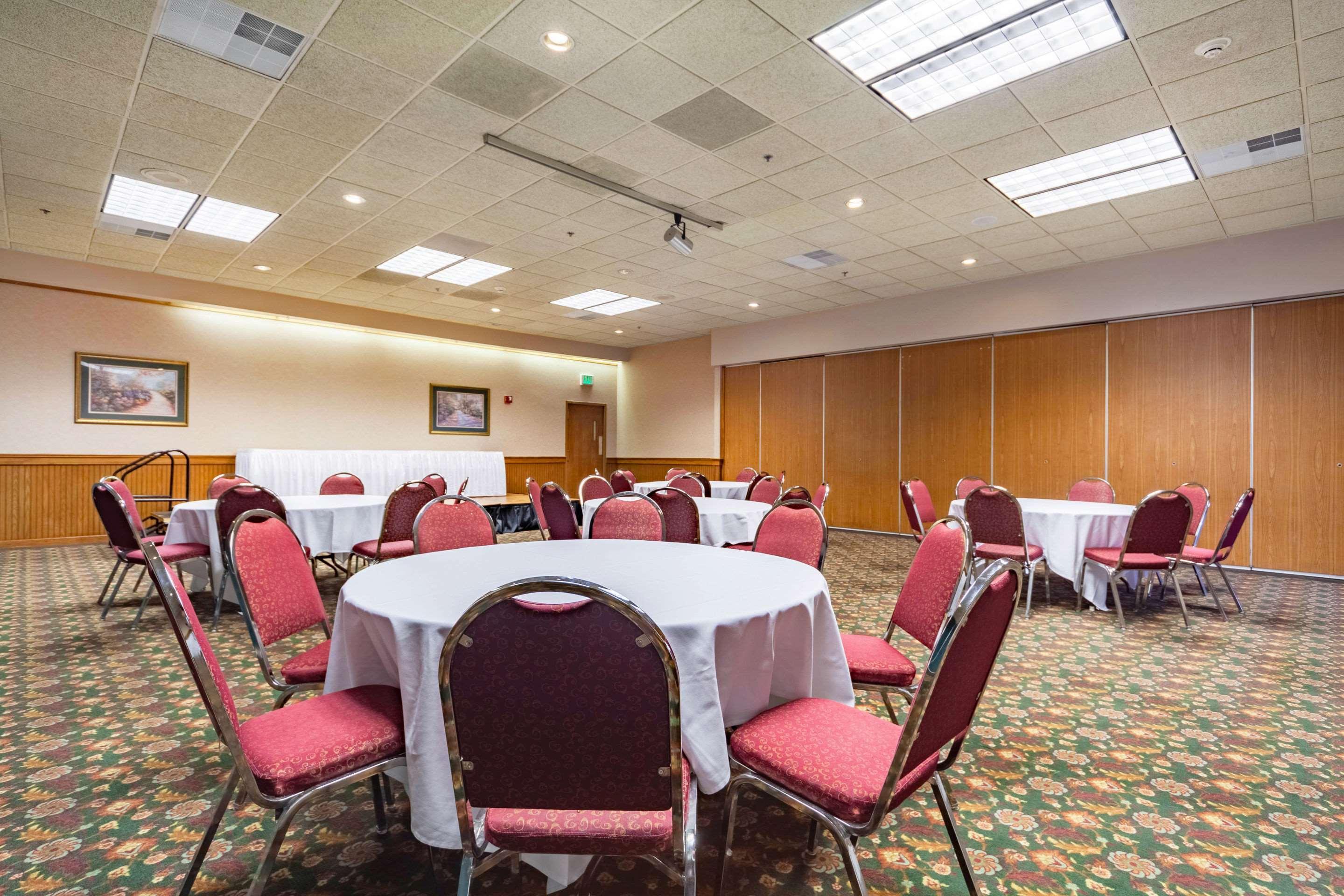 Quality Inn And Conference Center I-80 Grand Island Doniphan Eksteriør billede
