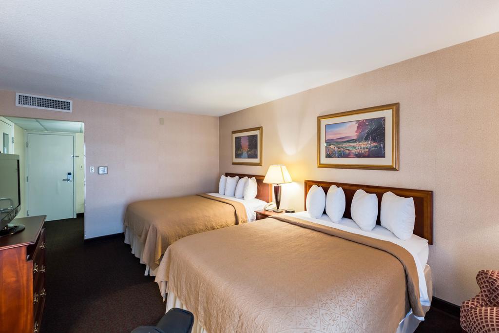 Quality Inn And Conference Center I-80 Grand Island Doniphan Eksteriør billede